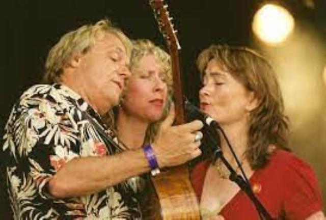An Evening with Mad Agnes – Acoustic Trio<br>730pm<br>$25